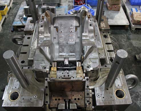 本體 童車(chē)注塑模具
